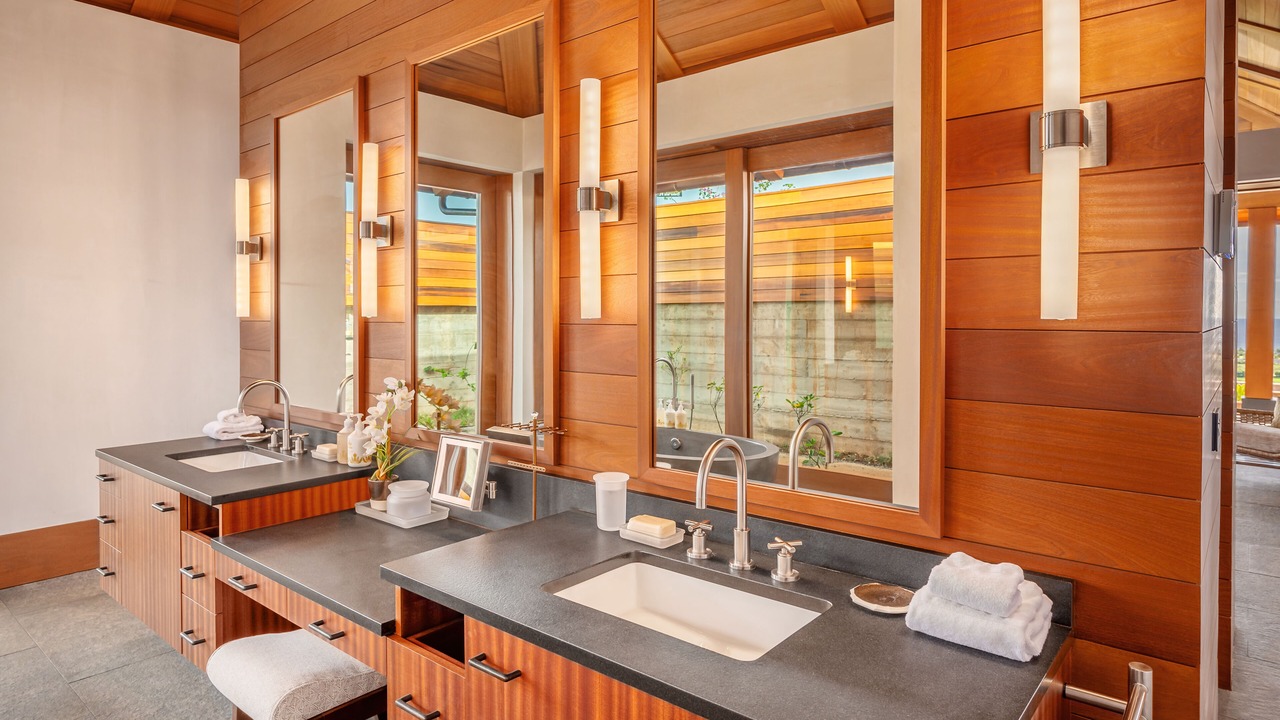 Photo of Bathroom in Poipu
