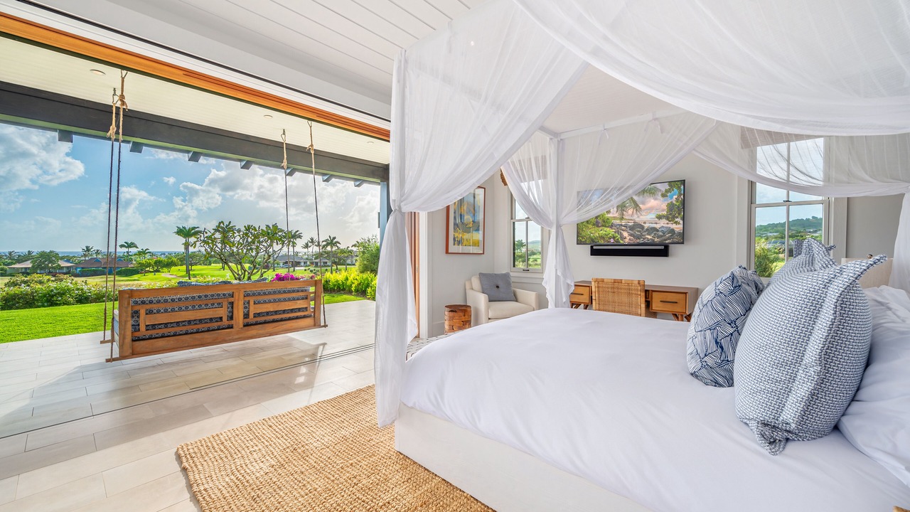 Photo of Bedroom in Poipu