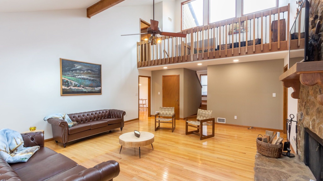 Photo of Livingroom in Lawrenceville