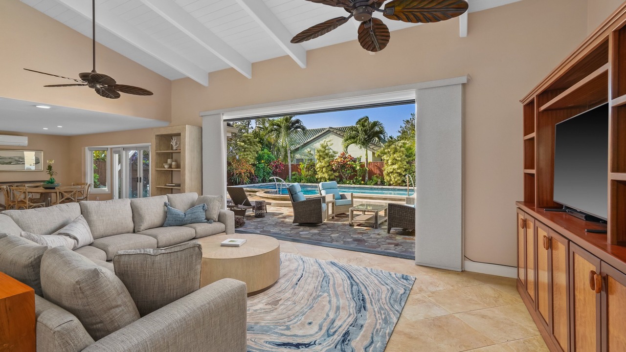 Photo of Livingroom in Bayview