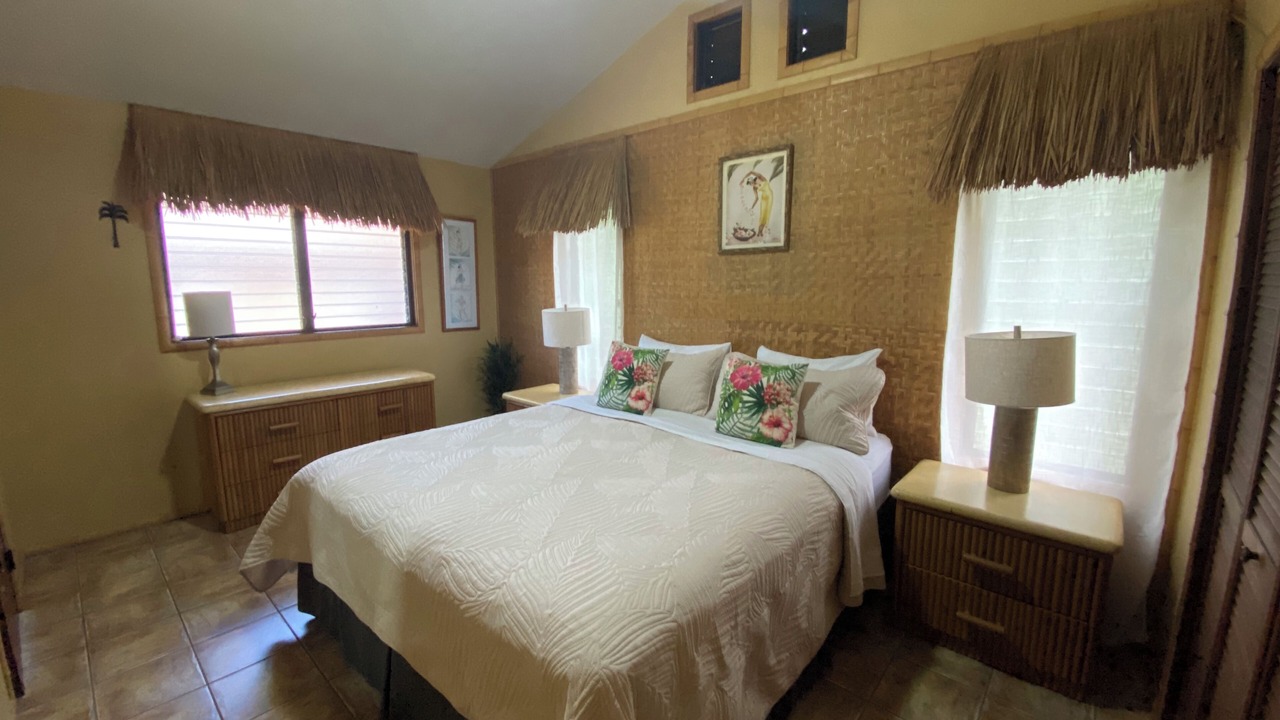 Photo of Bedroom in Kalaheo