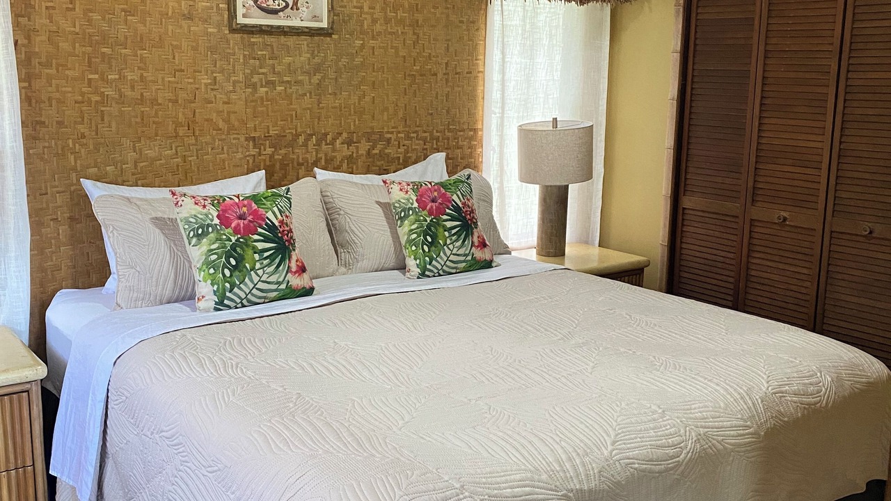 Photo of Bedroom in Kalaheo