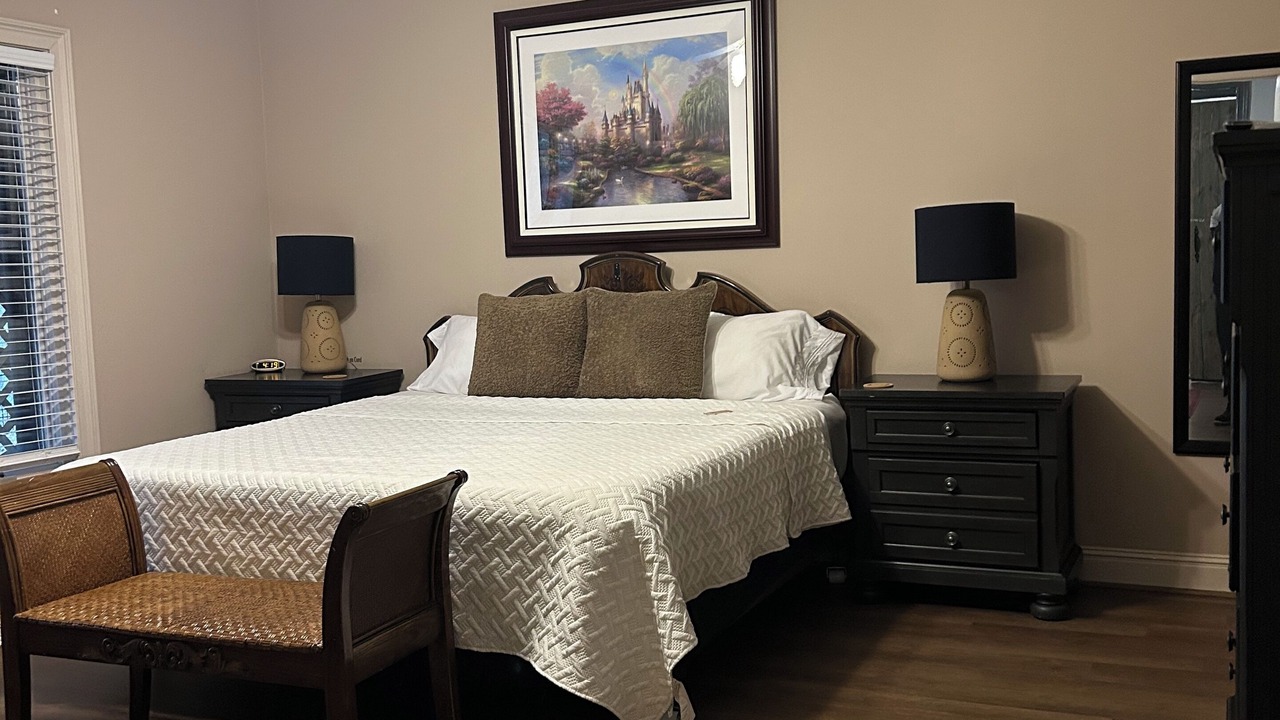 Photo of Bedroom in Suwanee
