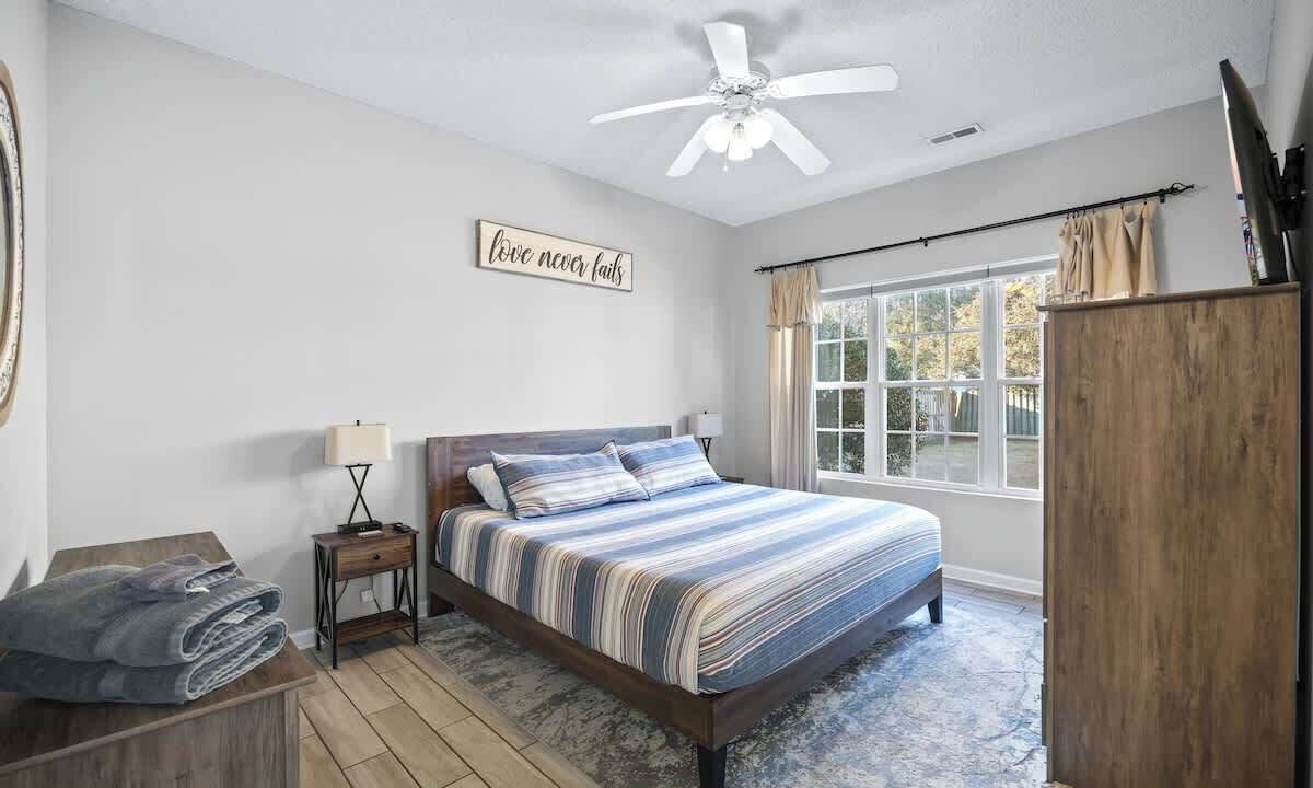 Photo of Bedroom in Murraysville