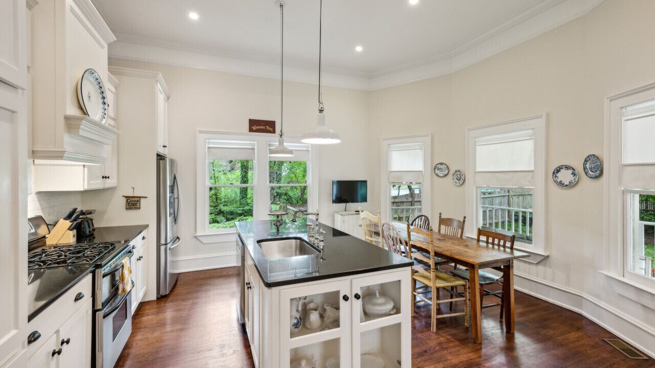 Photo of Bedroom in College Heights