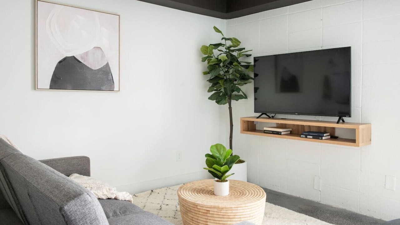 Photo of Livingroom in Virginia Highland