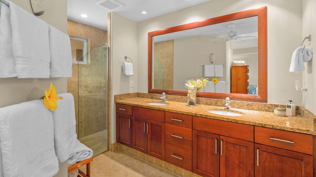 Photo of Bathroom in Kaiulani