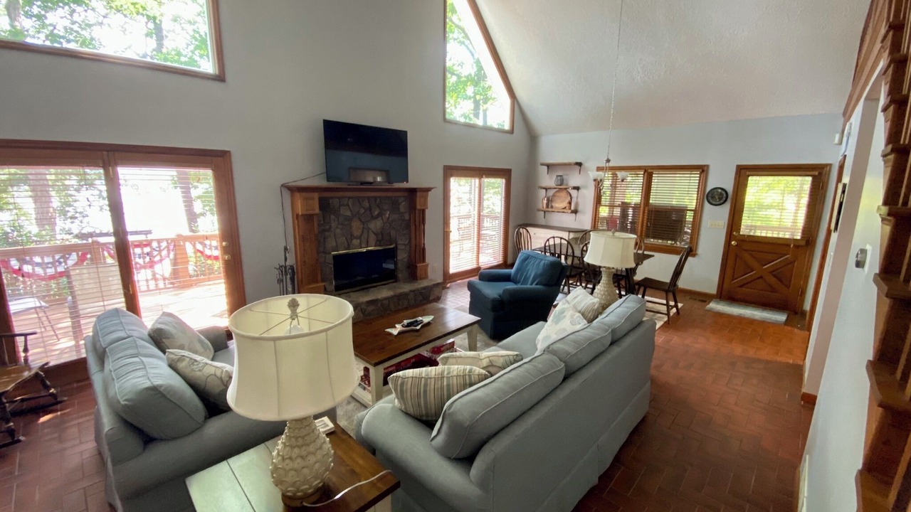 Photo of Livingroom in Eatonton
