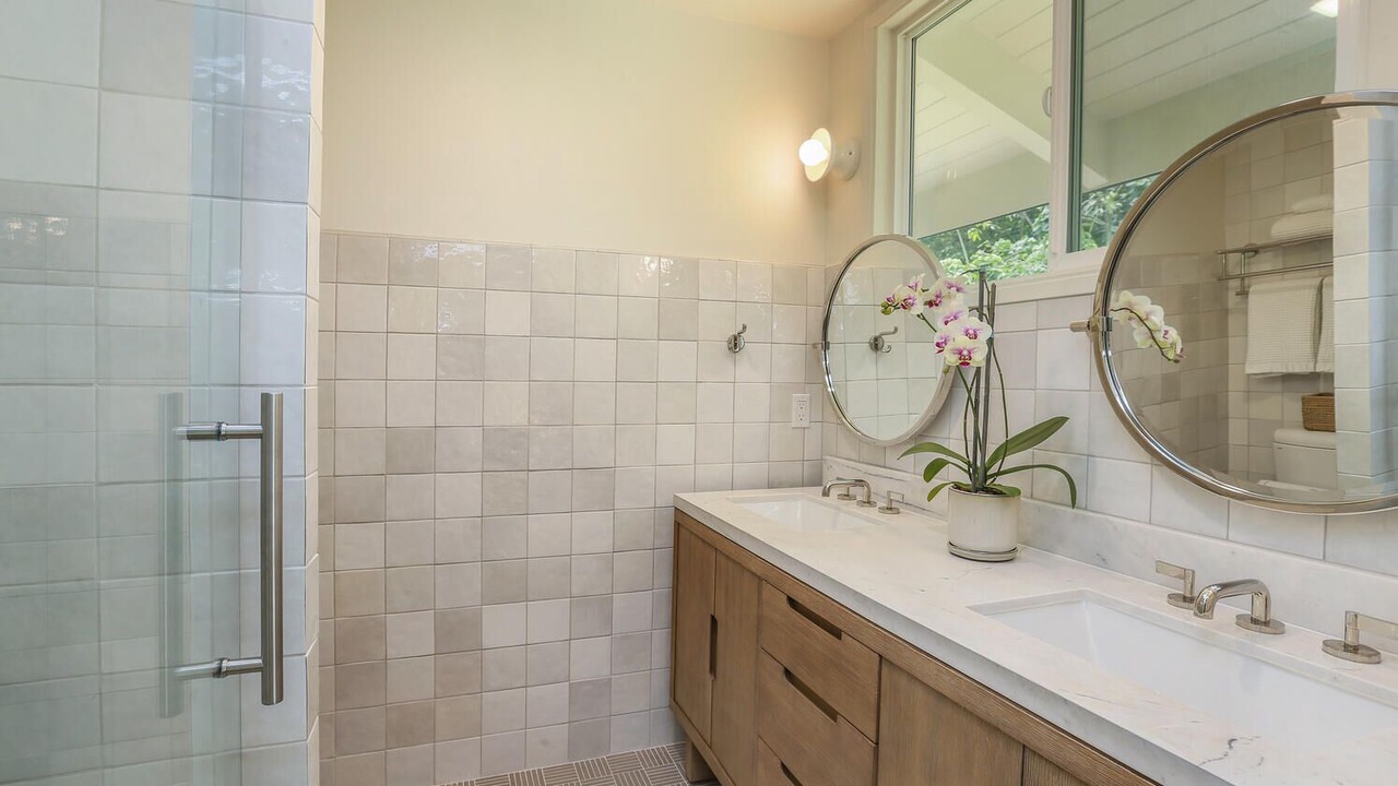 Photo of Bathroom in Kilauea
