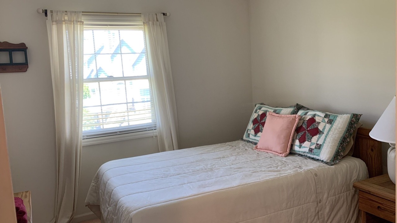 Photo of Bedroom in Saratoga Springs