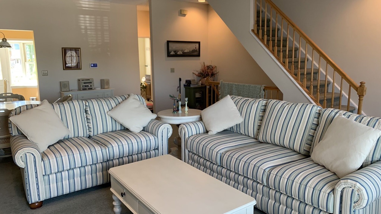Photo of Livingroom in Saratoga Springs
