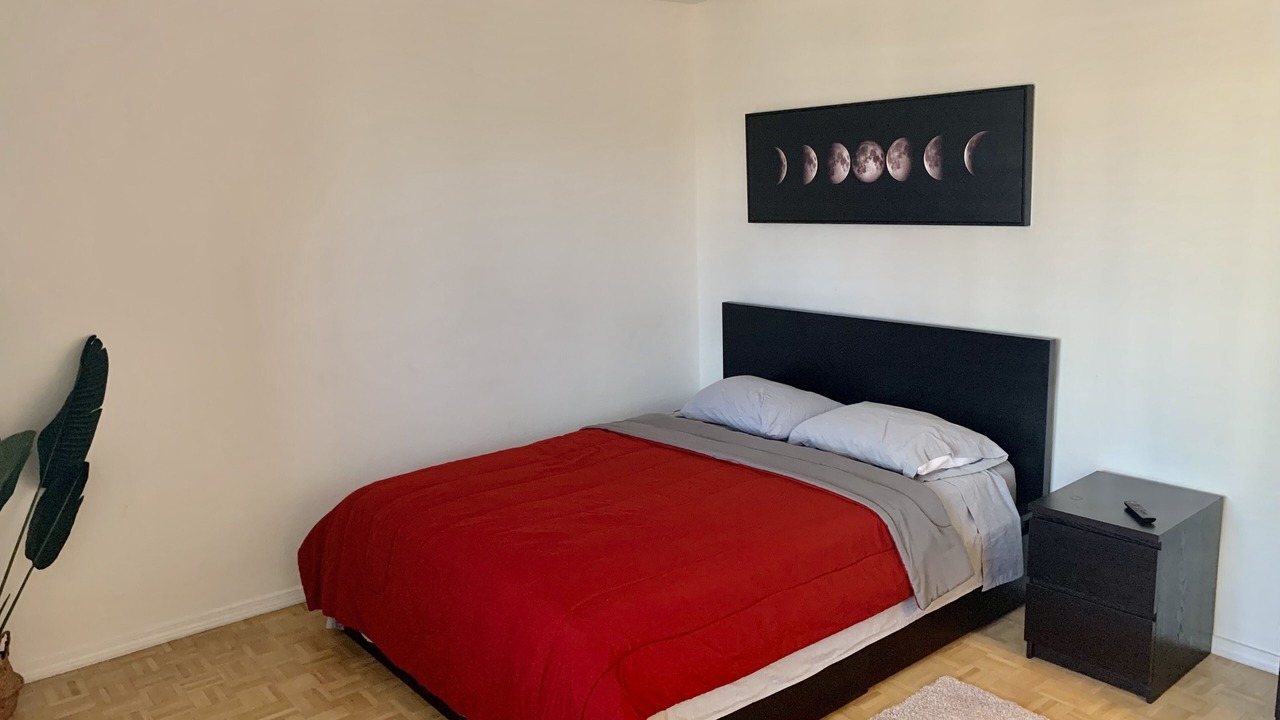Photo of Bedroom in Peachtree Center