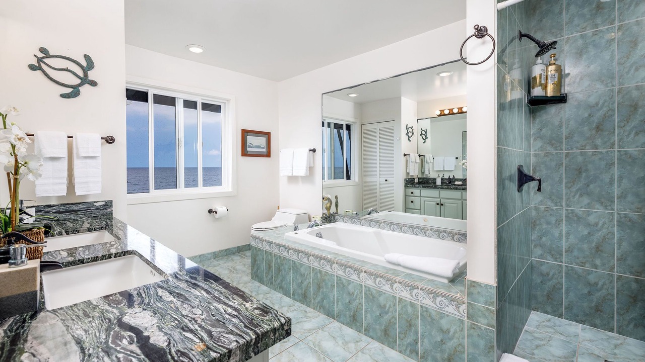Photo of Bathroom in Kahaluu Bay