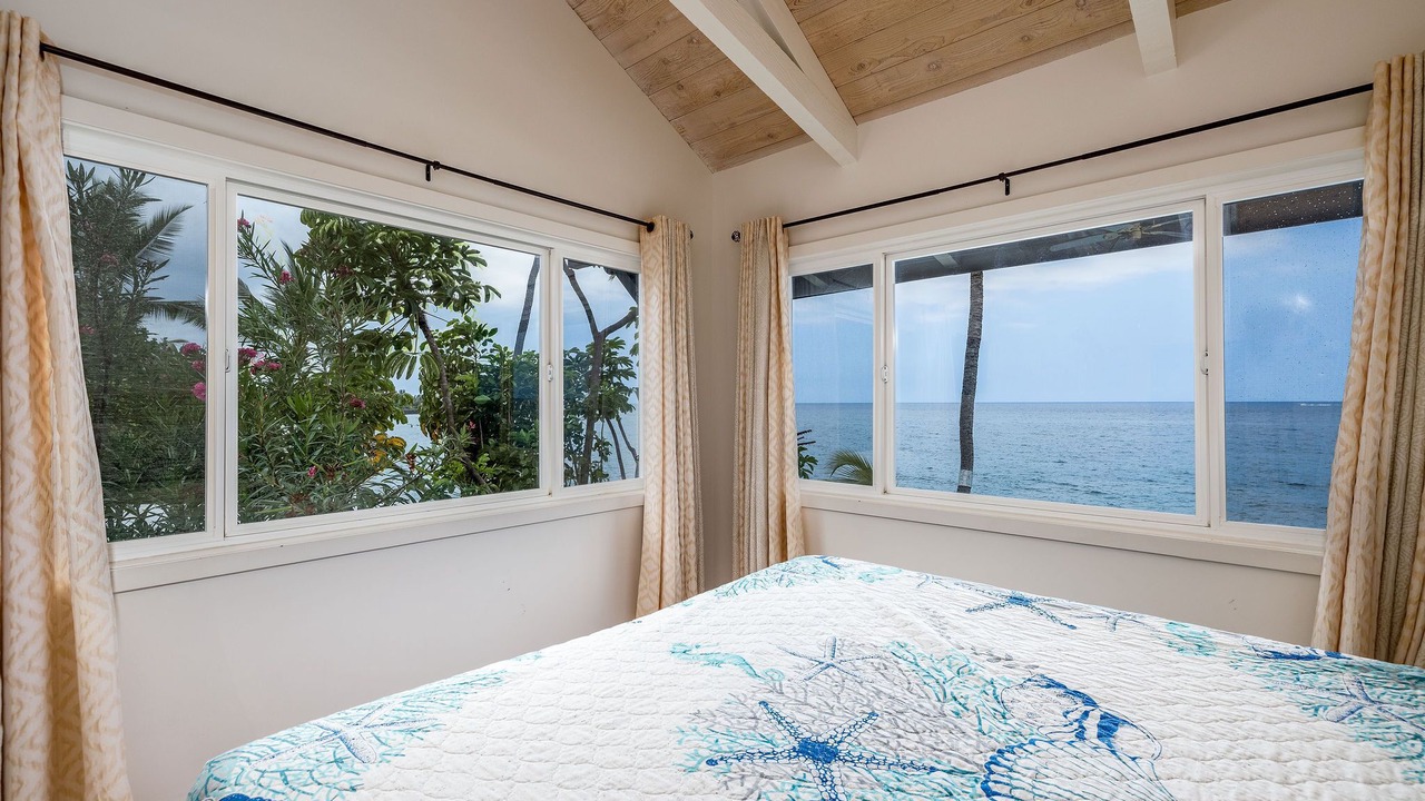 Photo of Bedroom in Kahaluu Bay