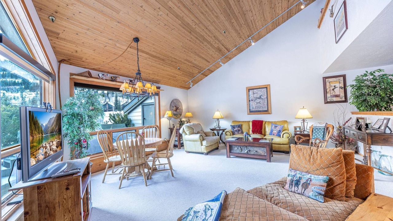 Photo of Livingroom in Deer Valley
