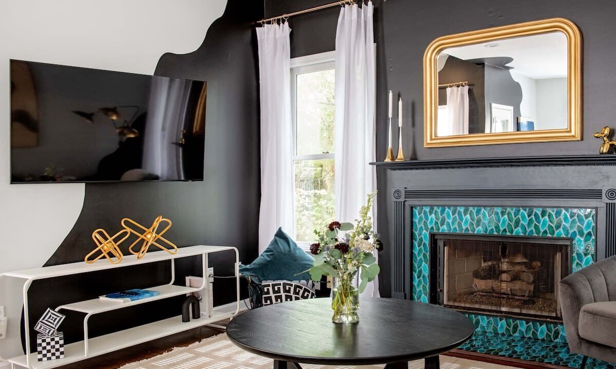 Photo of Livingroom in Virginia Highland
