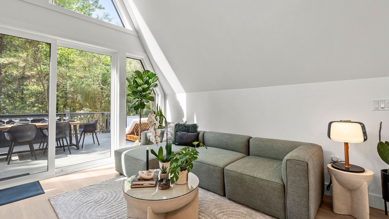Photo of Livingroom in Gainesville