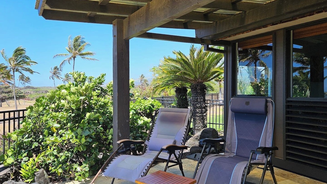 Photo of Patio Balcony in Punaluu