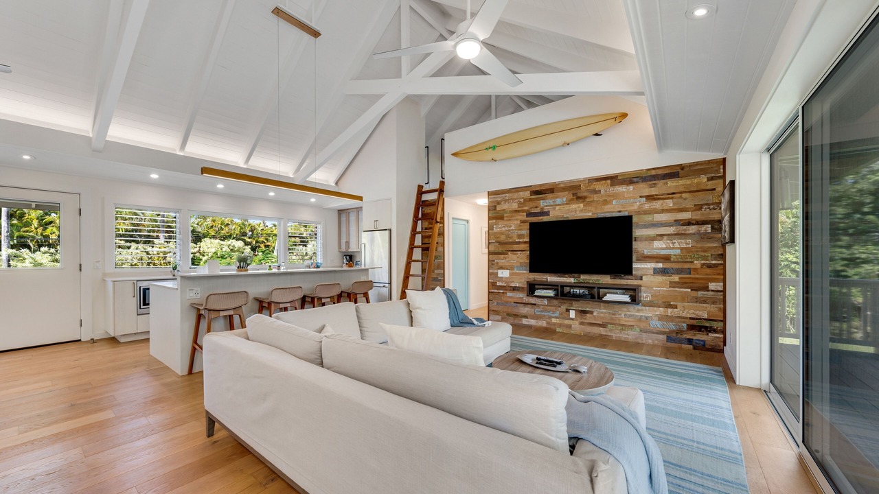 Photo of Livingroom in Kilauea