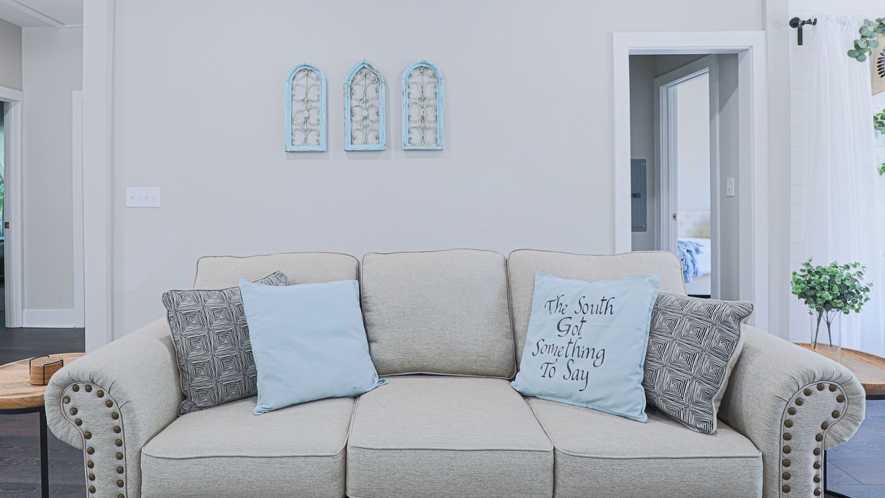Photo of Livingroom in Underwood Hills