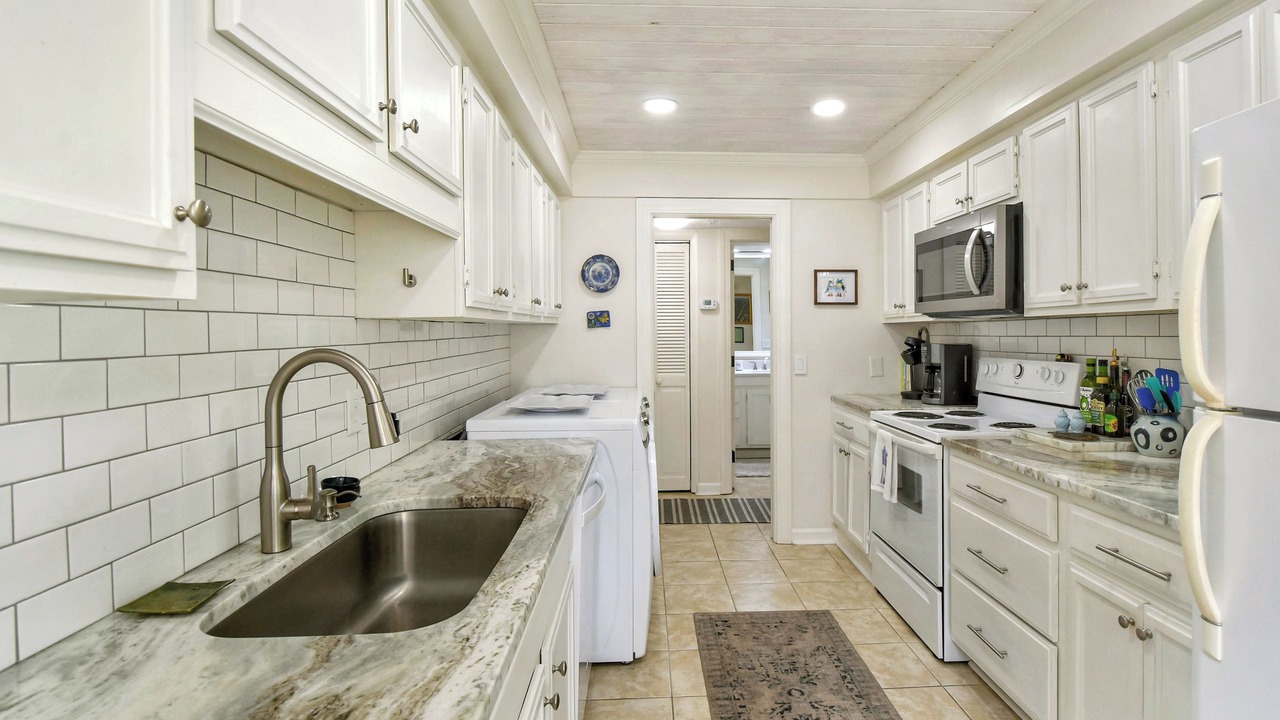 Photo of Kitchen in Saint Simons Island