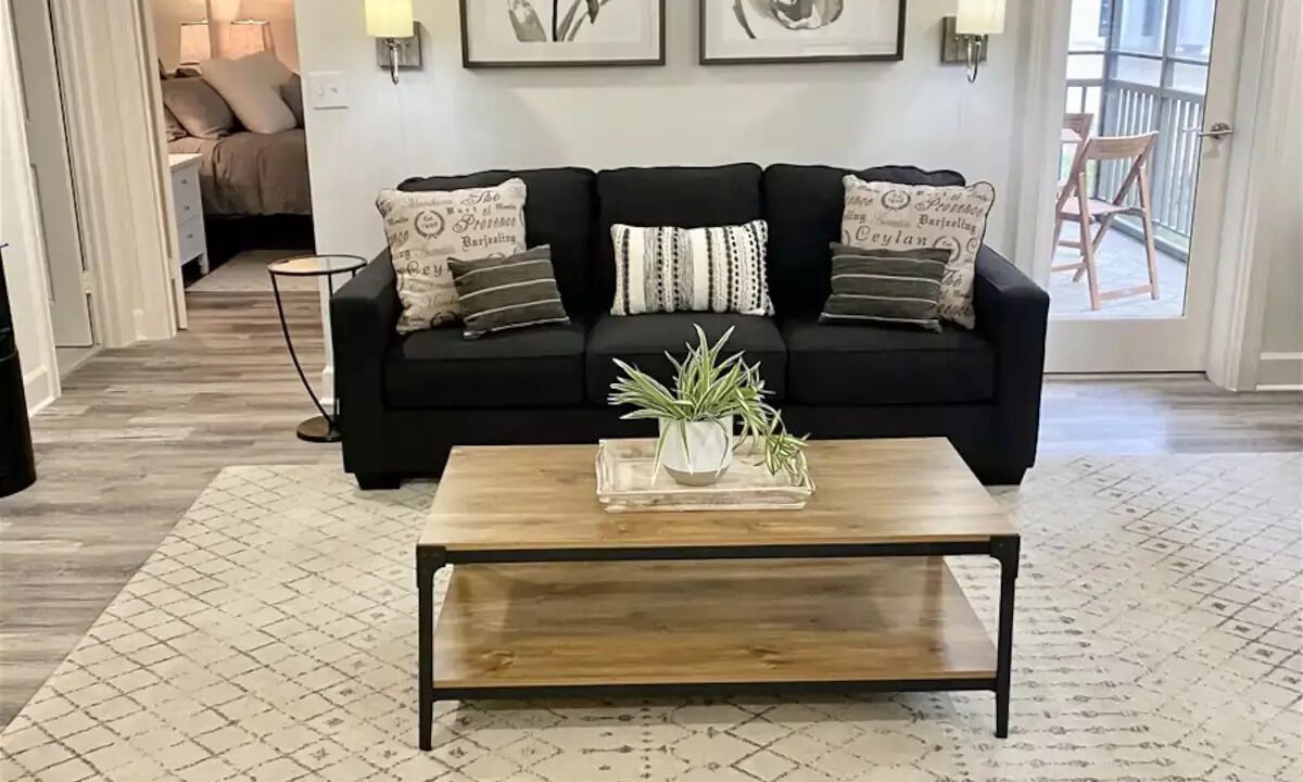 Photo of Livingroom in Peachtree Center