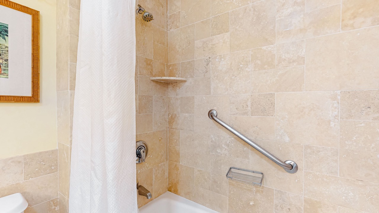 Photo of Bathroom in Hanamaulu