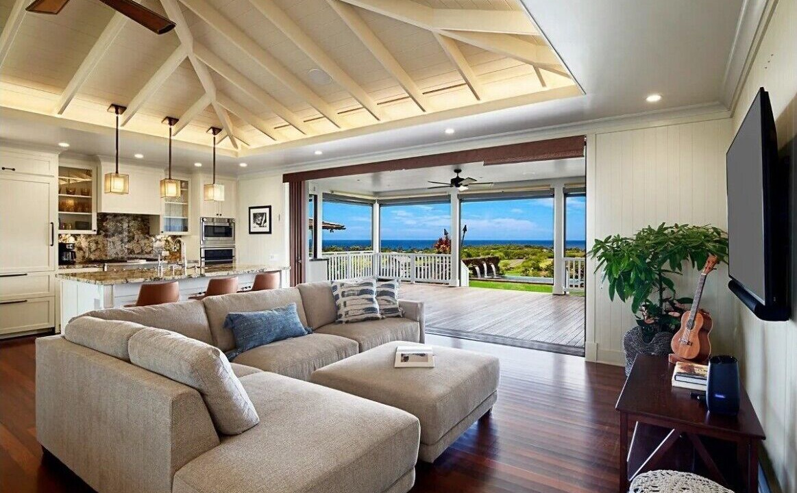 Photo of Livingroom in Poipu