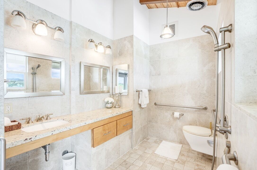Photo of Bathroom in Nawiliwili