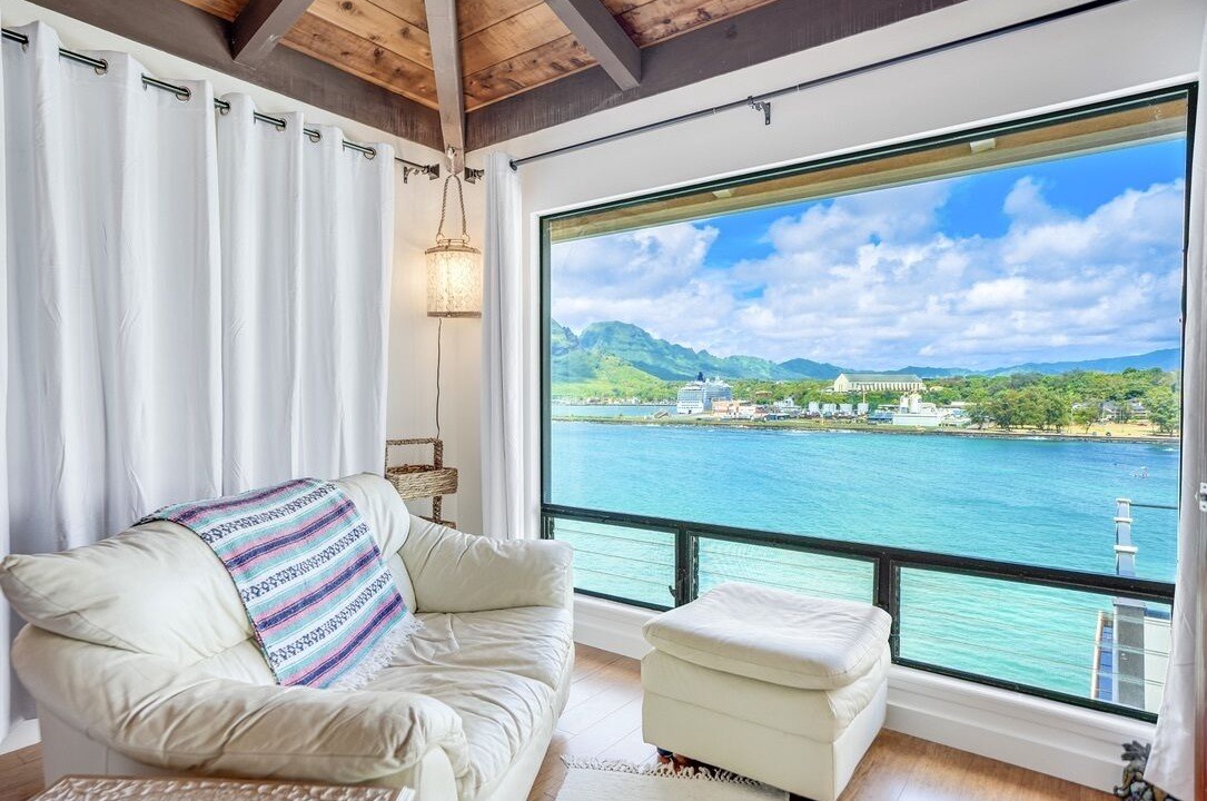 Photo of Livingroom in Nawiliwili