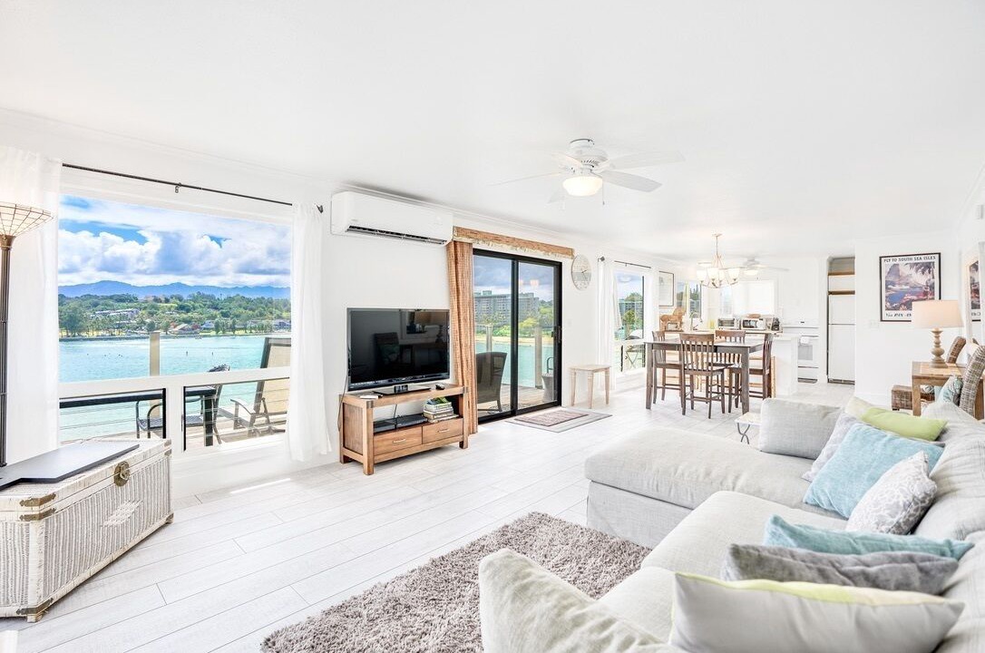 Photo of Livingroom in Nawiliwili