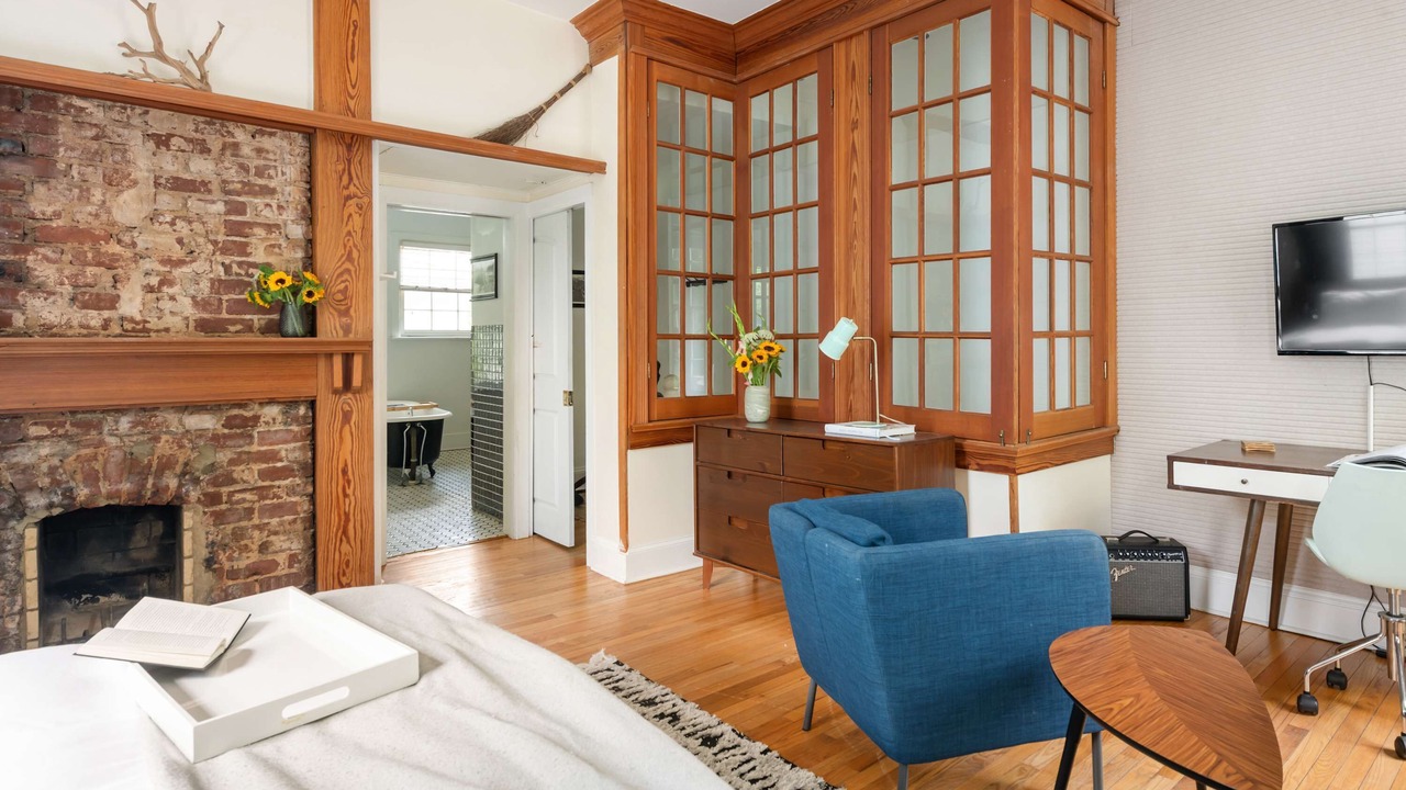 Photo of Bedroom in Cabbagetown