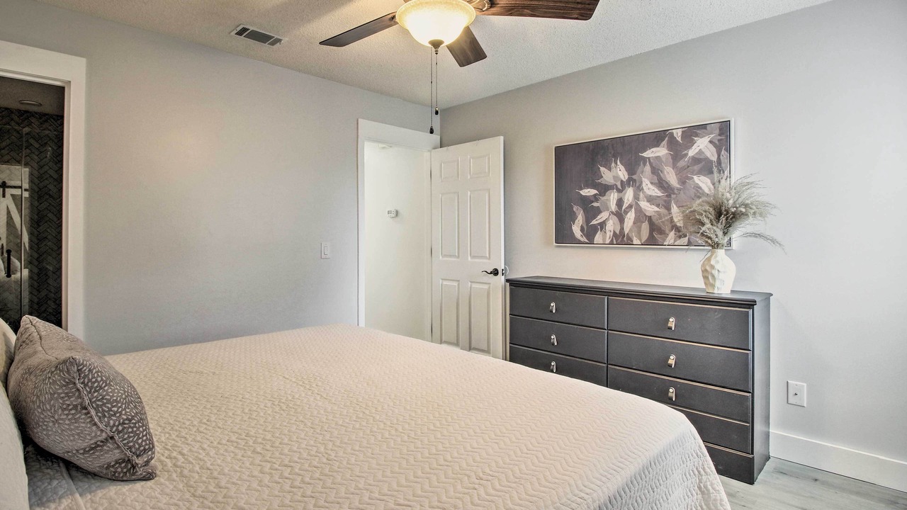 Photo of Bedroom in Hinesville