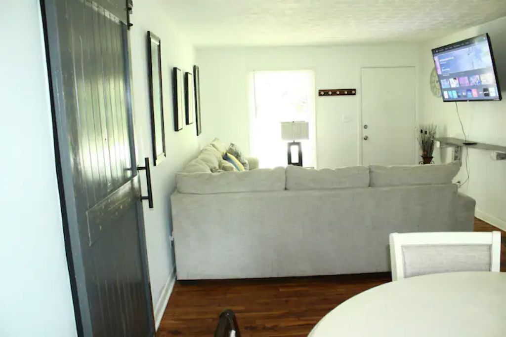 Photo of Livingroom in Sylvan Hills