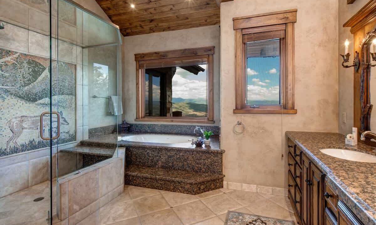 Photo of Bathroom in Deer Valley