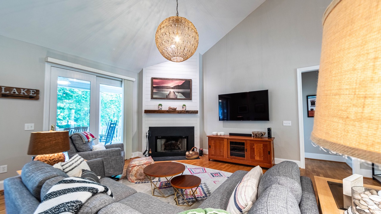 Photo of Livingroom in Eatonton