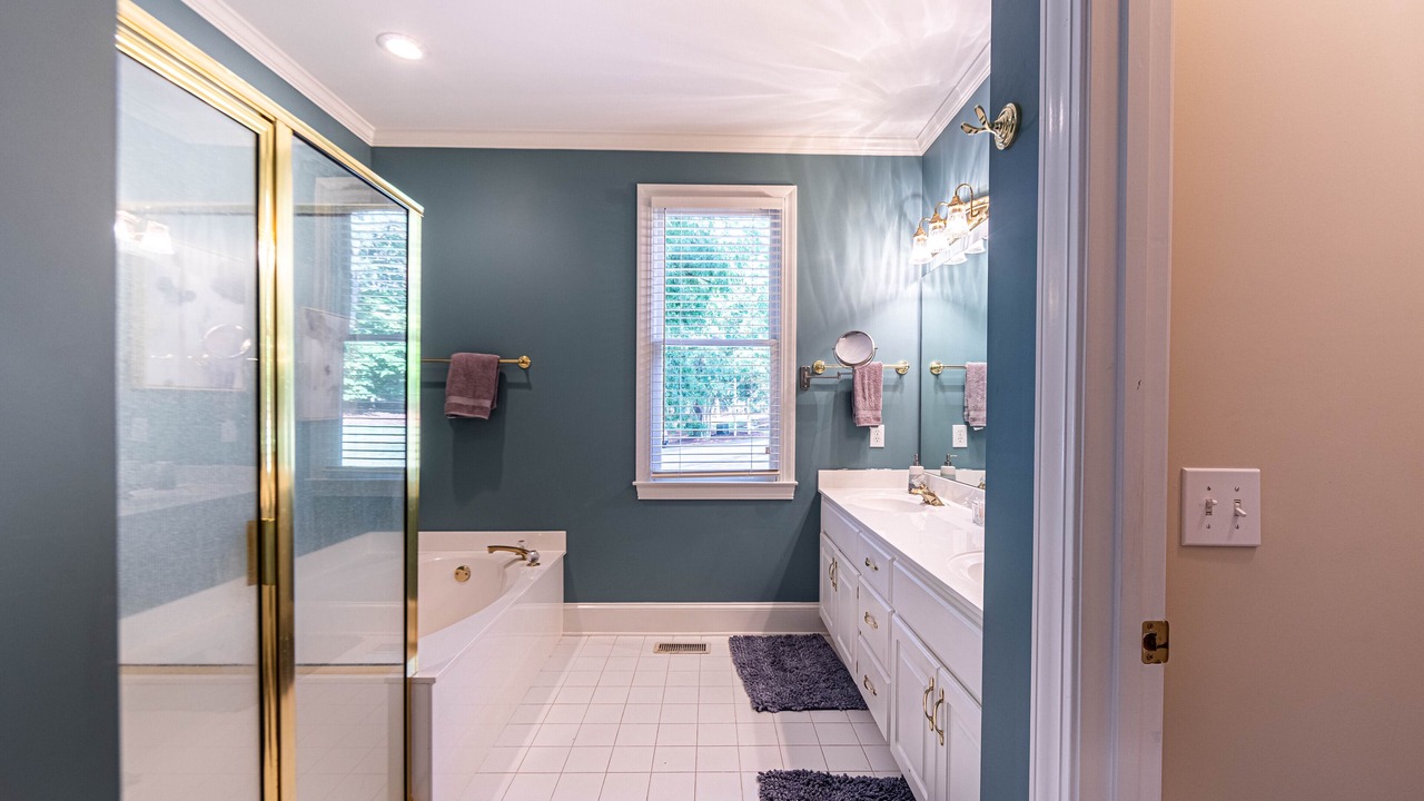 Photo of Bathroom in Eatonton