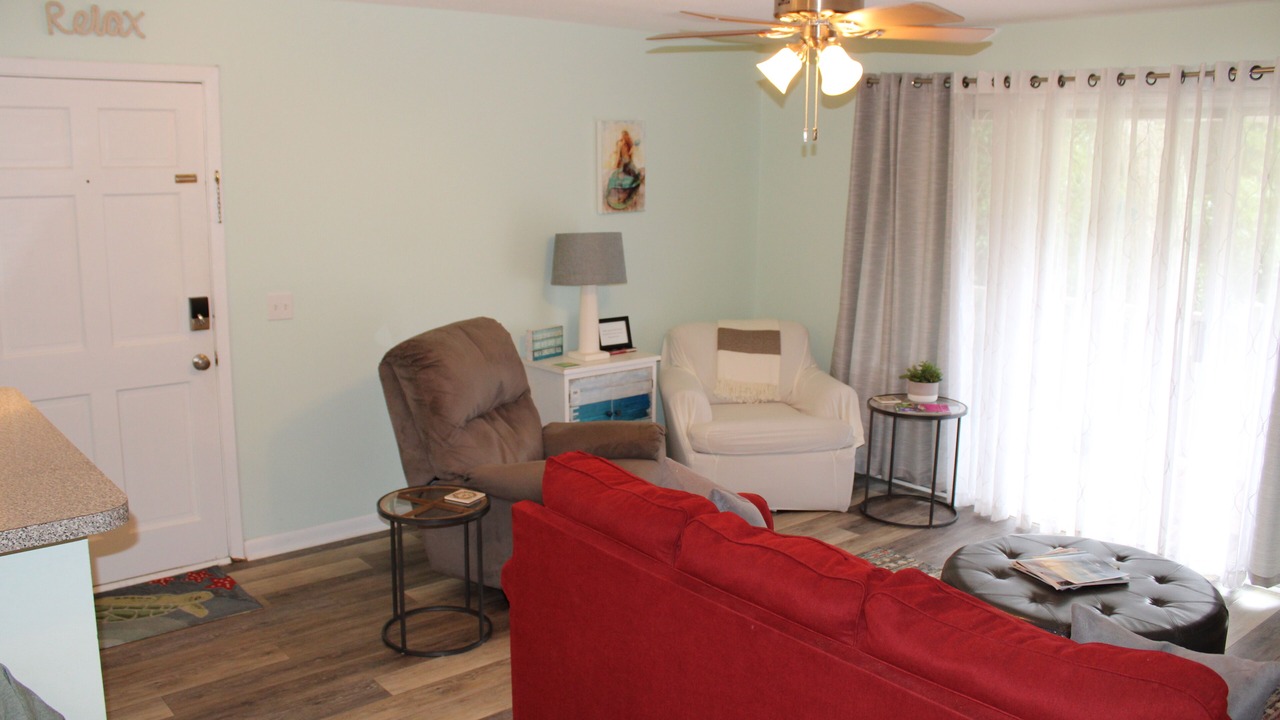 Photo of Livingroom in Demere Park