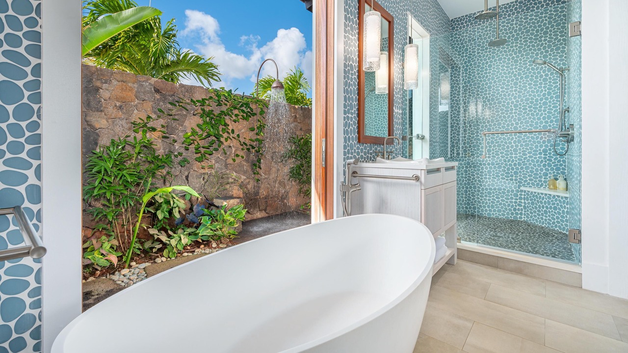 Photo of Bathroom in Poipu