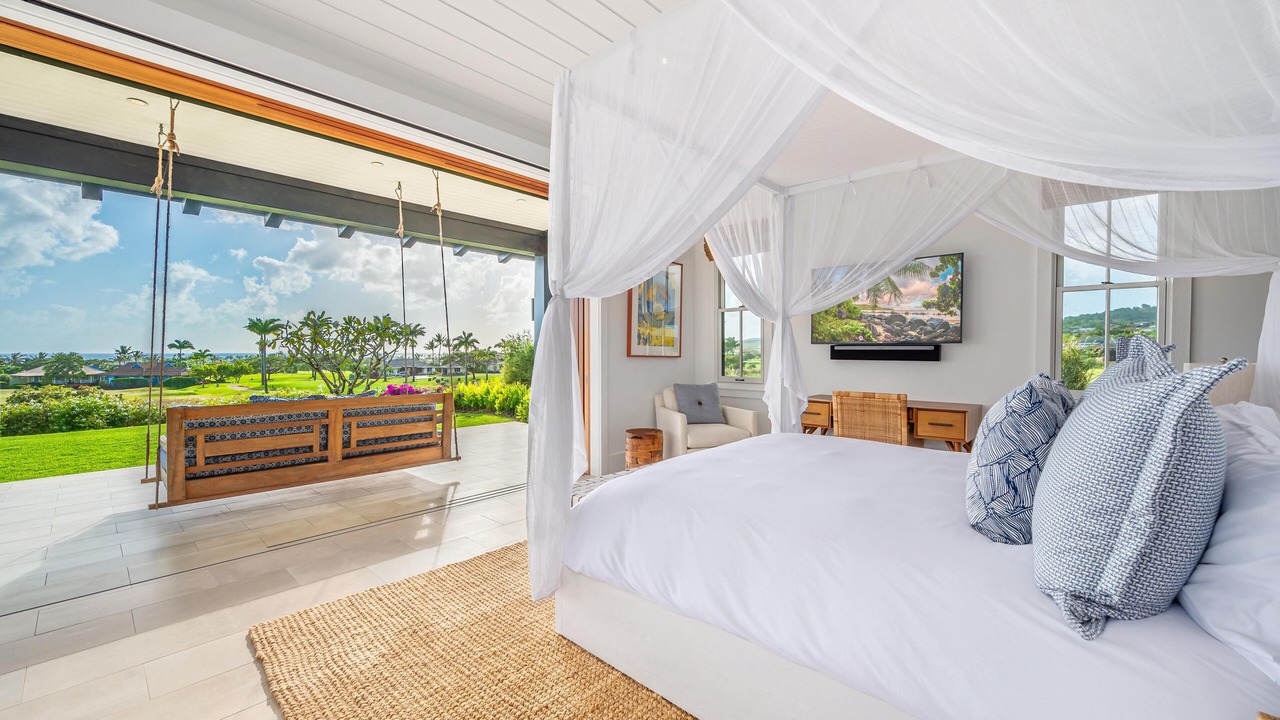Photo of Bedroom in Poipu