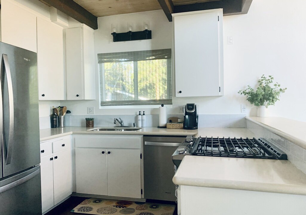 Photo of Kitchen in Lake Arrowhead