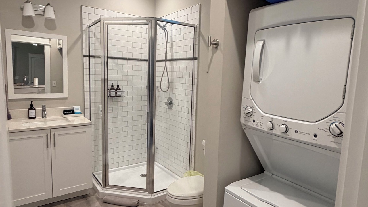 Photo of Bathroom in River District