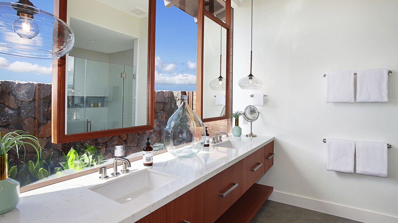 Photo of Bathroom in Poipu