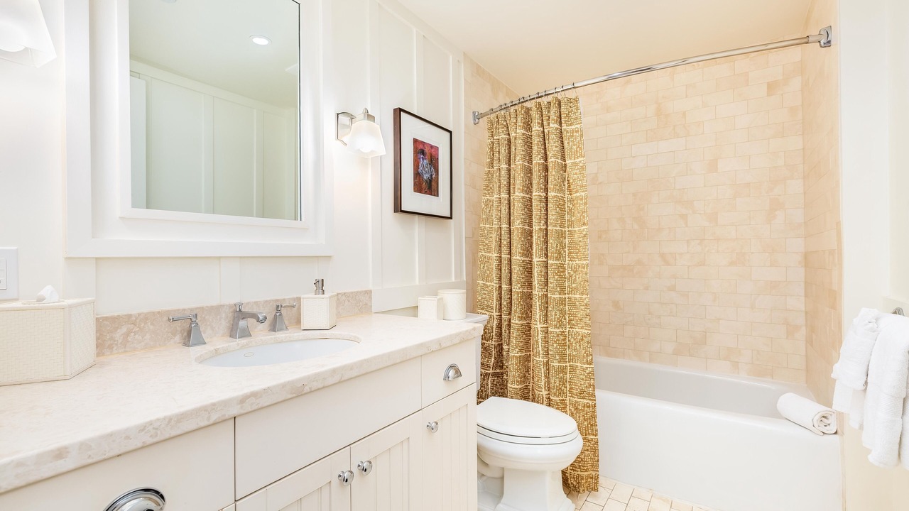 Photo of Bathroom in Kahuku