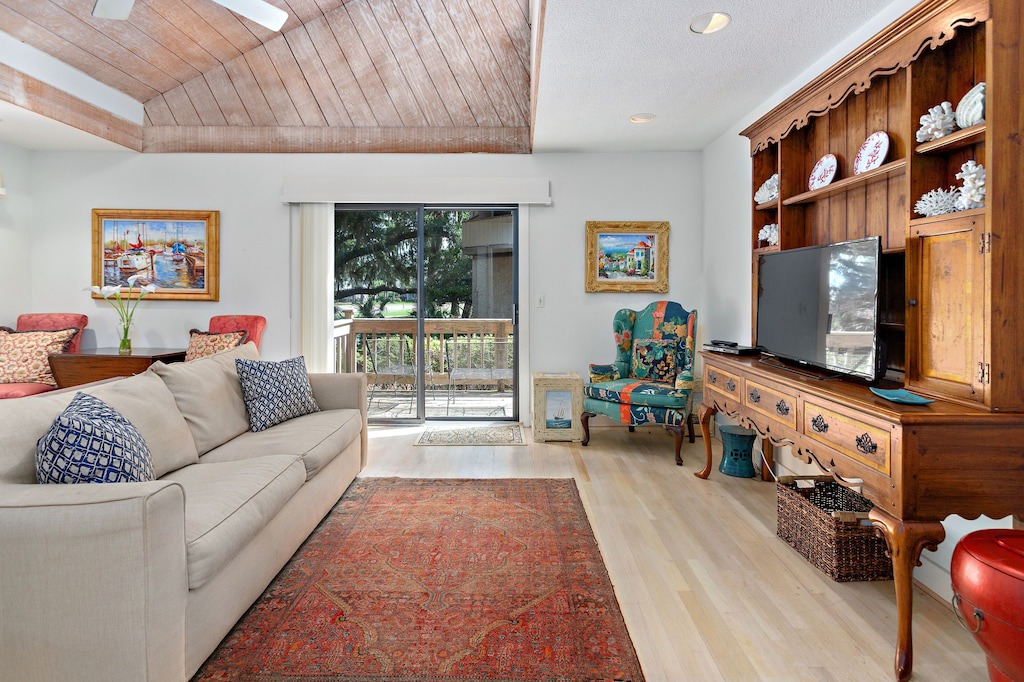 Photo of Livingroom in St. Simons Island