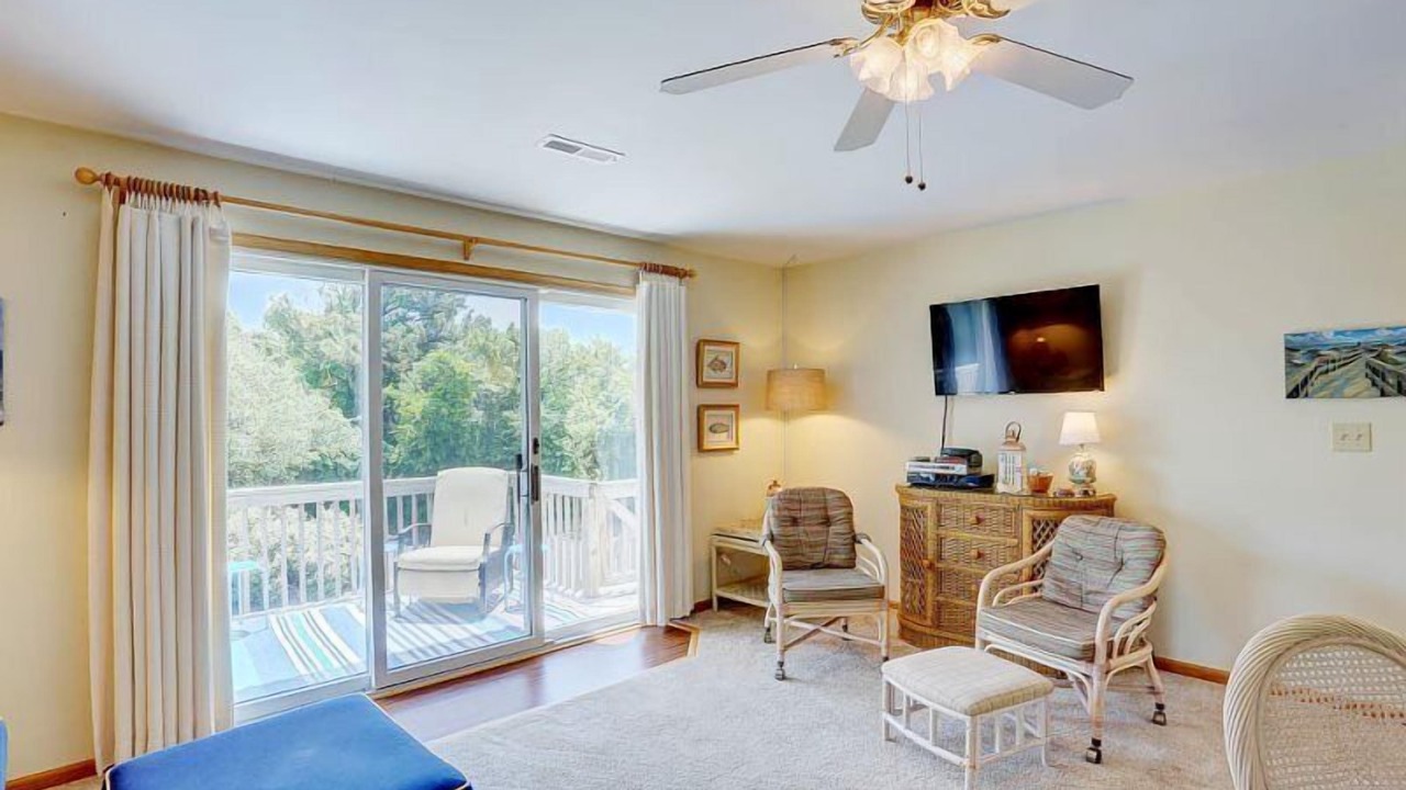 Photo of Livingroom in Sea Acres