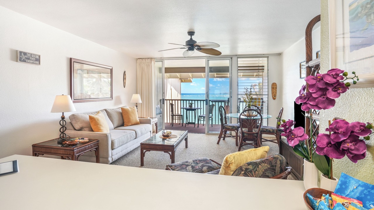 Photo of Livingroom in Wailua House Lots