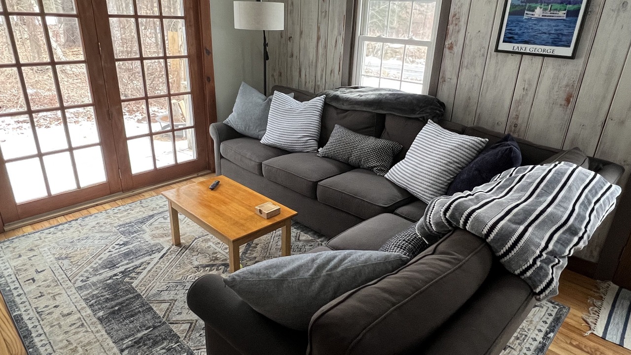 Photo of Livingroom in Lake George