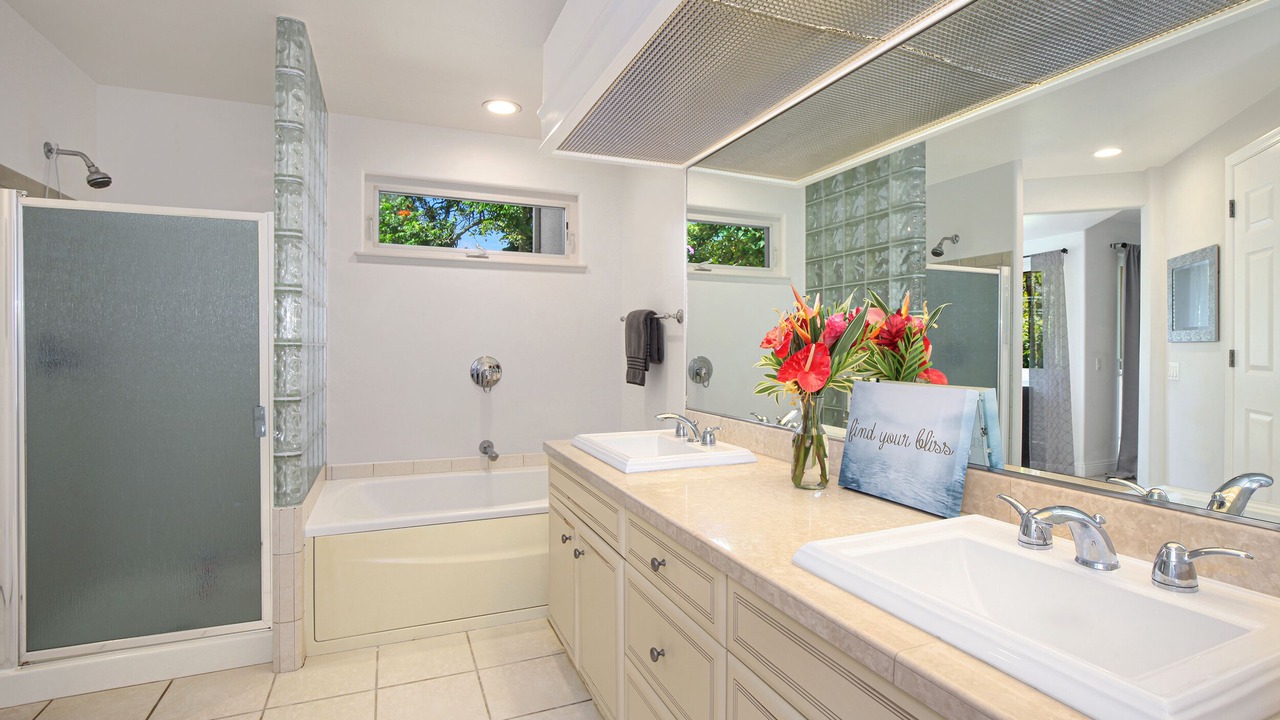 Photo of Bathroom in Princeville