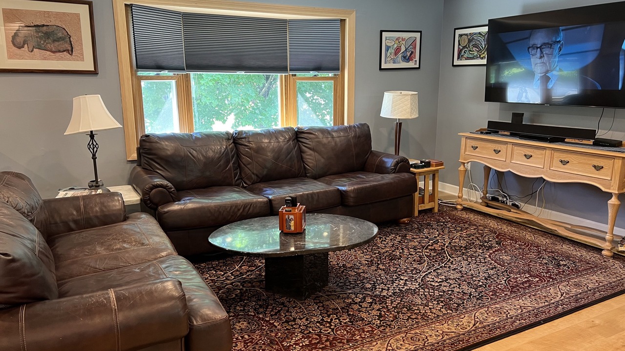 Photo of Livingroom in Saratoga Springs